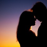 Lovers-couple-silhouette-sunset_3840x2160