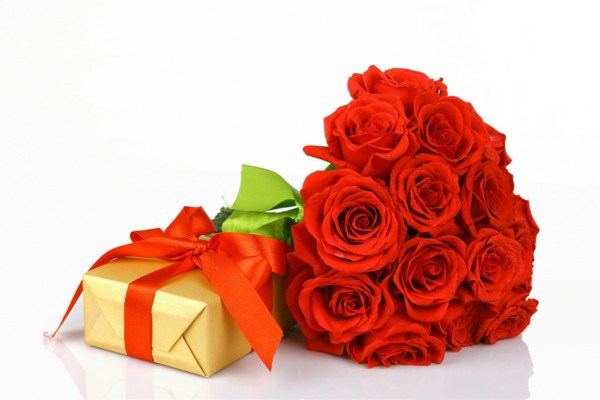 valentine-s-day-gift-romantic-red-flowers